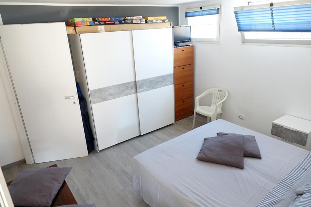 Ferienwohnung Terrazza Con Vista Nettuno Exterior foto